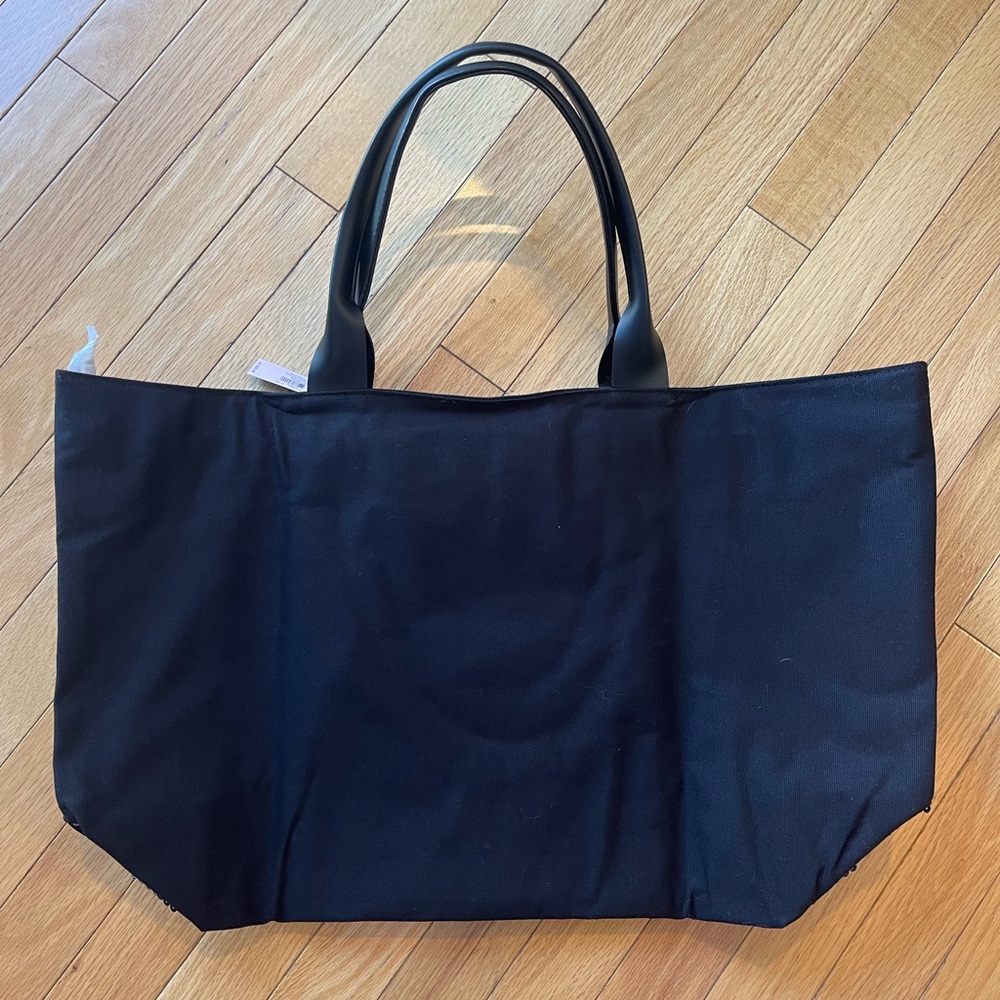 Victoria’s Secret Overnight Bag - Picture 5 of 5